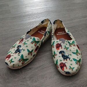 Groove Bags puppies butterflies canvas slip on shoes Sz 7.5 NWOT